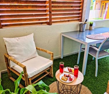 Port-Louis Apartment | Evasion en plein cœur de la ville Studio Jacuzzis Sauna et piscine au centre de Port-Louis