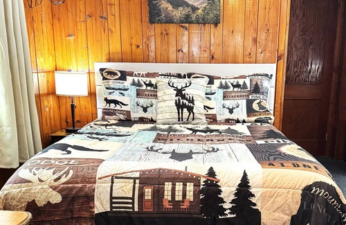 Chimney Rock Hotel | Evening Shade River Lodge and Cabins