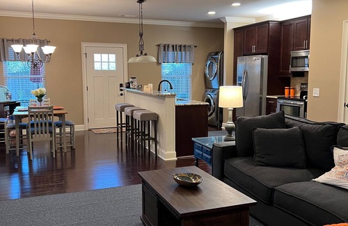 Auburn Condo | Event Day Condo 5 blocks to Auburn stadium/arena