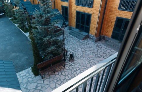 Tsaghkadzor Cottage | Everest Rest House