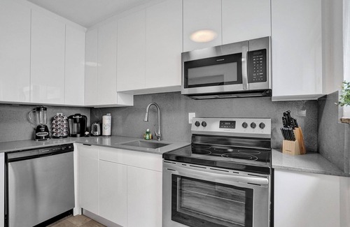 West Avenue Apartment | Everest Suite 2BD/2 BA Miami Beach Lincoln Villa Free Parking