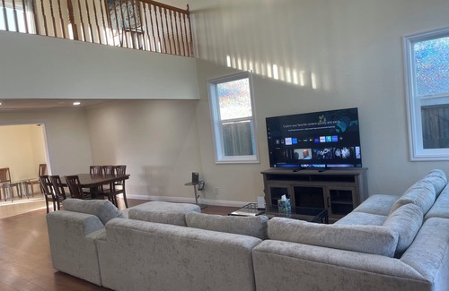 East San Jose House | Evergreen Area - Spacious, Convenient for Family and Business