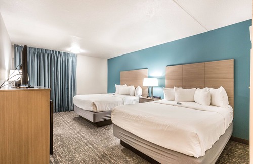 Marshall Hotel | EverSpring Inn & Suites