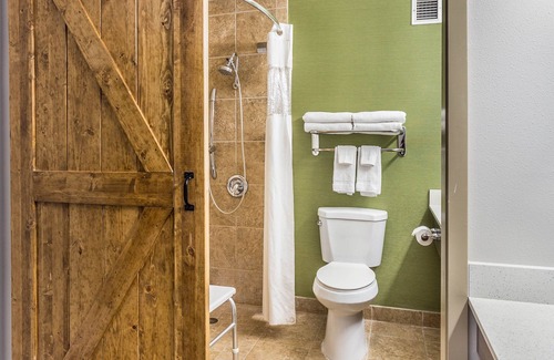 Marshall Hotel | EverSpring Inn & Suites