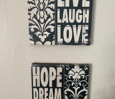 Wichita Apartment | Everything you need - 1 BR 1 BA WIFI SMART TV QN Bed Coffee