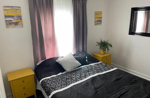 Wichita Apartment | Everything you need - 1 BR 1 BA WIFI SMART TV QN Bed Coffee