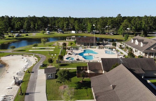 Longs House | Everything You Need For The Perfect Vacation! Pool, Pets Allowed, FREE Parking
