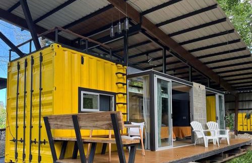 Cahuita Villa | EWA Boxes Container Homes