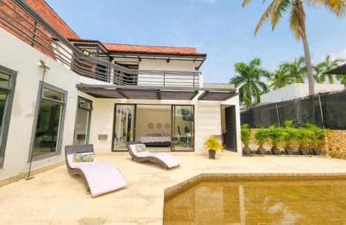 Girardot House | Exótica casa en EL PEÑÓN- GIRARDOT