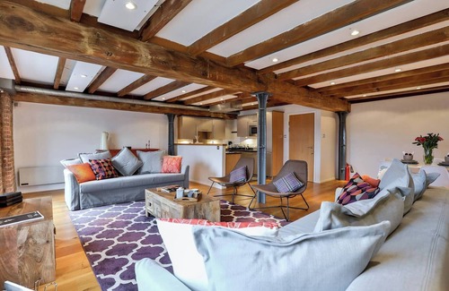 Docklands Apartment | ExCel Warehouse Conversion by Wild Roses