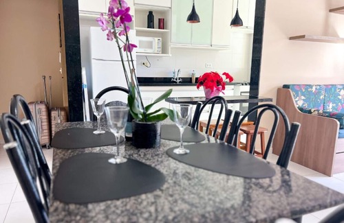 Toninhas Apartment | EXCELLENT APARTMENT, SEA VIEW, TWO PARKING SPACES, ABSOLUTE HYGIENE, WE HAVE OTHER OPTIONS.