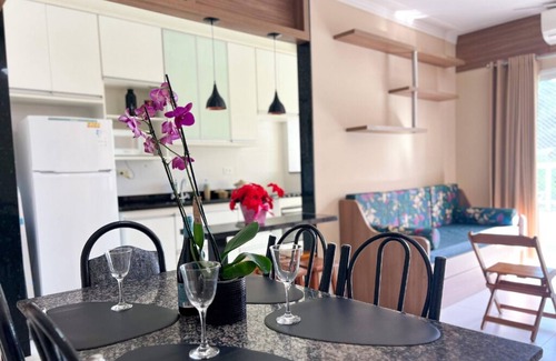 Toninhas Apartment | EXCELLENT APARTMENT, SEA VIEW, TWO PARKING SPACES, ABSOLUTE HYGIENE, WE HAVE OTHER OPTIONS.