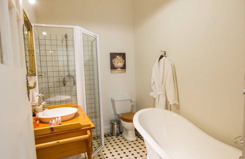 Ashton House | Excelsior Manor Guesthouse