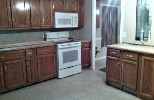 Unionville House | Exceptional find! Chapel Hill Tn. Private home on 8 private acres.