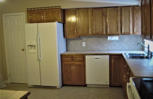 Unionville House | Exceptional find! Chapel Hill Tn. Private home on 8 private acres.