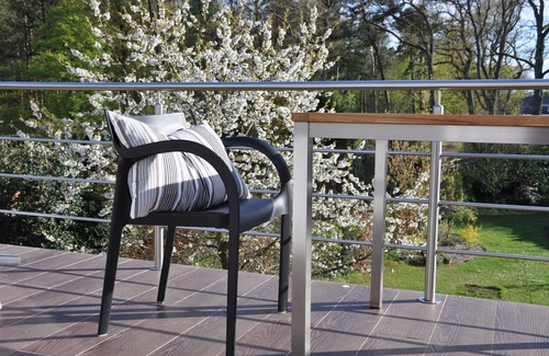 Wilschenbruch Apartment | Excl. Apartment in Lüneburg, large south-facing balcony with forest views, close to the old town