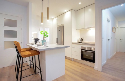 Figares Apartment | Exclusive apt 3rooms in Granada. Martinez Campos II