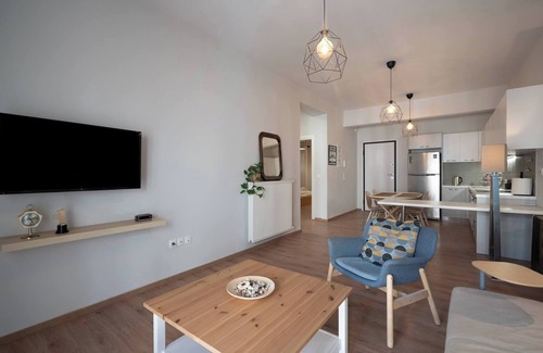 Mousio Apartment | Exclusive Apt In The Of Athens' 2BD+2 Bathrooms