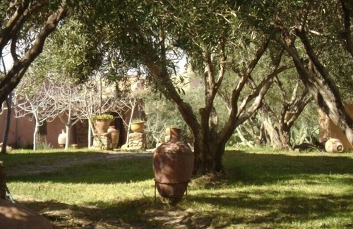 Gueliz House | EXCLUSIVE, Authentic Berber Kasbah, view on the Atlas, hammam, swimming pool .