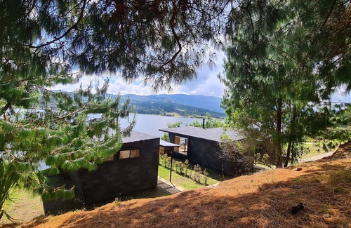 Choconta Cabin | Exclusive cabin next to the shore of the sisga