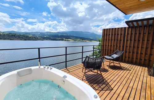 Choconta Cabin | Exclusive cabin next to the shore of the sisga