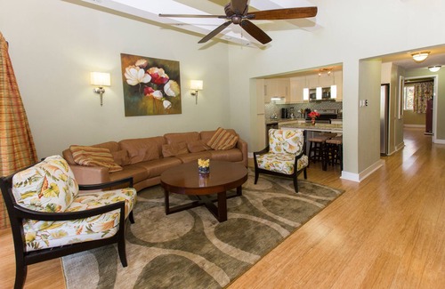 Ciudad Cariari Villa | Exclusive 2-bd. condo on golf course near S.J. airport- golf and tennis package