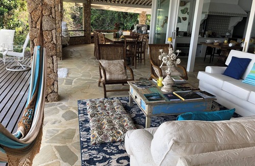 Paraty House | Exclusive house in Ilha with beach and sea view.