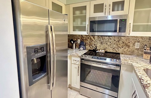 Key Biscayne Condo | Exclusive Key Biscayne Getaway – 1BR Spa Bath Suite at 5★ Resort Hotel