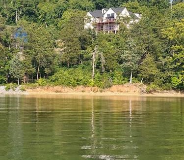 Dandridge House | Exclusive Lakefront Retreat on Douglas Lake