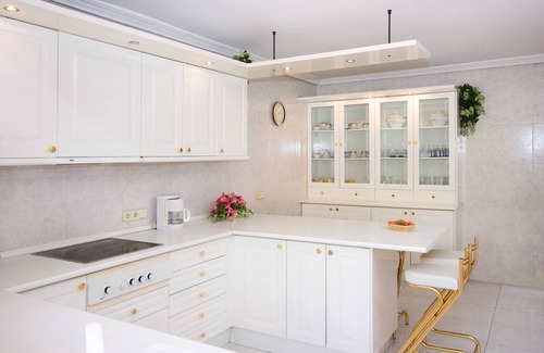 Puerto Banus Villa | Exclusive Villa El Messidor with Private Pool, 2nd Line to Beach