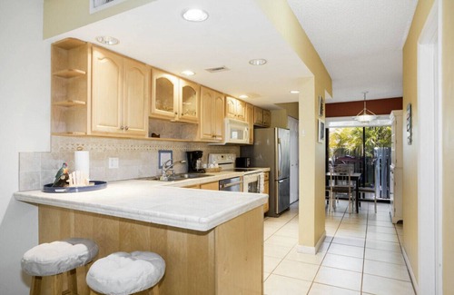 Islamorada House | Exec Bay w/heated Pool, Marina, Beach, Pets ok, Tennis/Pickleball