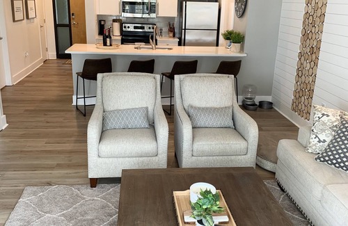 Downtown Tampa Condo | EXECUTIVE 1 BEDROOM SUITE w/WATERVIEW - Riverwalk Downtown Tampa