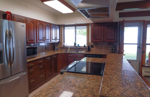 Cadillac House | Executive 4600 sq. ft. Lakefront Estate on Lake Mitchell in Cadillac, Michigan