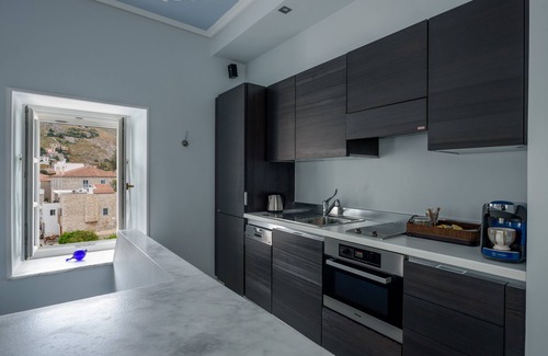 Hydra Apartment | Executive Apartment AZURE