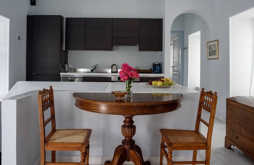 Hydra Apartment | Executive Apartment AZURE