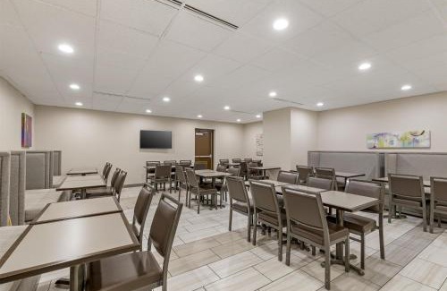 Waterloo Hotel | Executive Residency by Best Western Waterloo & Cedar Falls