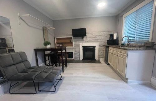 East Side House | Executive Studio - Walk to Emory & CDC