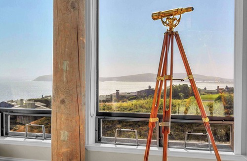 Bodega Bay House | Expansive Ocean-View Retreat w/Home Theatre & Spa