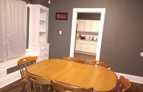 Garfield Heights Apartment | Experience a home near Cleveland Clinic & parks