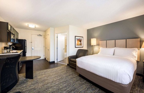 North Mountain Hotel | Experience Downtown Glendale in Comfort & Style! Fully-equipped kitchen!