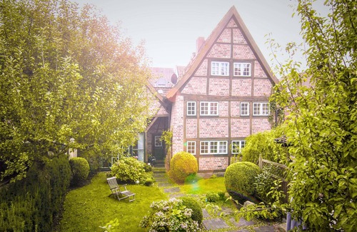 Altstadt Apartment | Experience "Gästehaus Altstadtzauber" Lüneburg from its heart