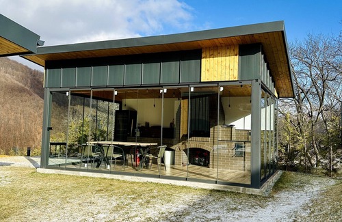 Ramet Ski Chalet | Experience luxury and comfort at the "Friends" Cabin in the Apuseni Mountains