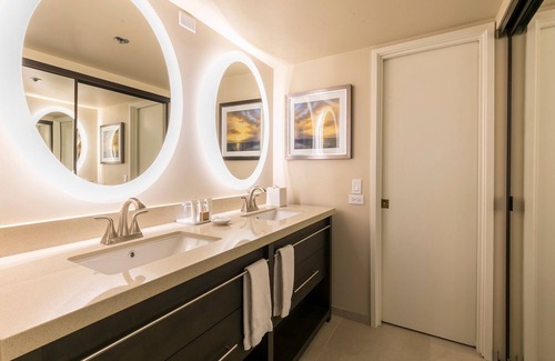 Waikiki Resort | Experience Paradise at Aston Waikiki Beach Tower - 2 Bedroom Sleeps 6