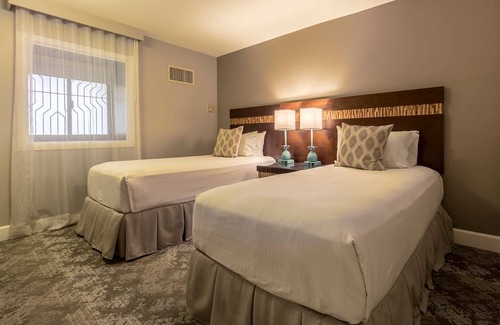 Waikiki Resort | Experience Paradise at Aston Waikiki Beach Tower - 2 Bedroom Sleeps 6