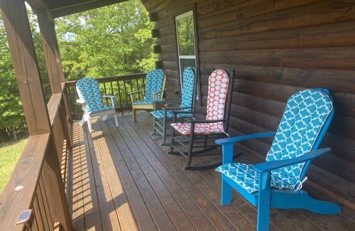 Golden Cabin | Experience serene Table Rock Lake & forest views from your 6-bedroom retreat