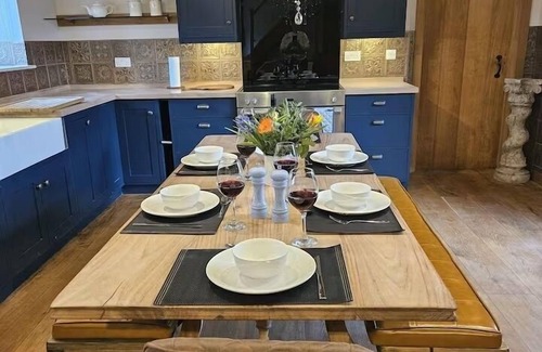 Bilting House | Experience the charm of Kent Oast house in the heart of the Kent countryside