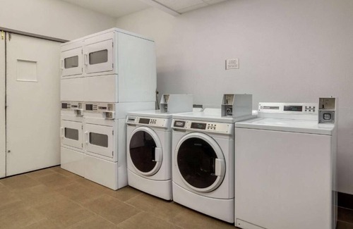 Jefferson Park House | Experience the heart of the Mile High City!