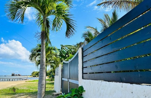 Antoneys Cay House | Experience true island living. Spacious, beachfront, convenient location, homey.