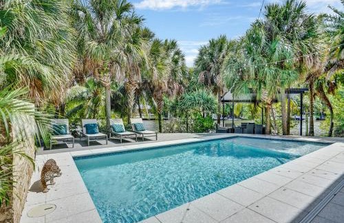 Northeast Miami Villa | Experience Warmth & Comfort in our Stylish Balinese Waterfront Home