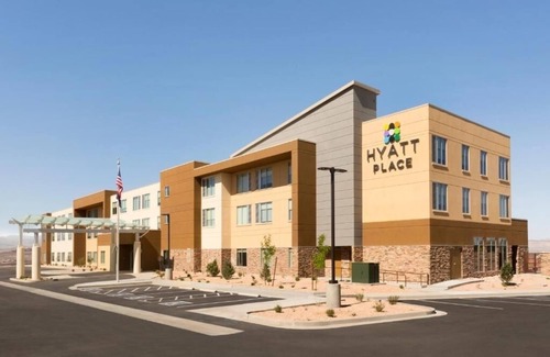 Page Hotel | Explore Arizona’s Beauty w/Room Near Antelope Canyon & Lake Powell